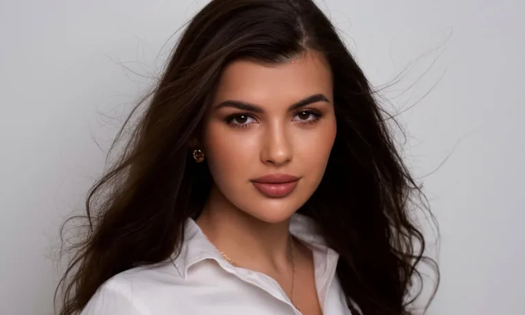 Франківська модель Аліса-Марія Олексюк потрапила у півфінал конкурсу «Міс Всесвіт Україна 2025