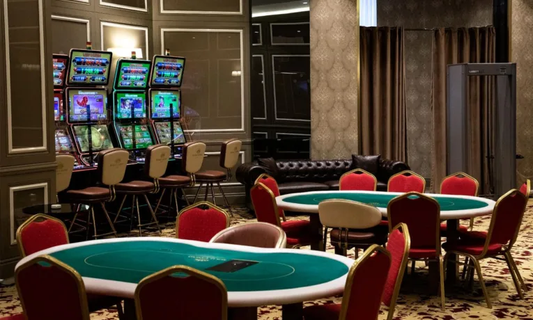 Покерний клуб.