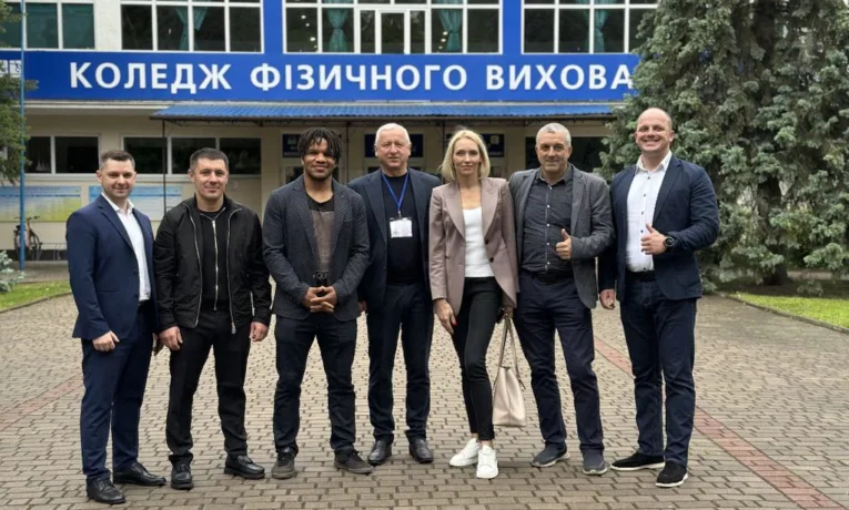 У Франківську триває виїзне засідання парламентського Комітету з питань молоді і спорту