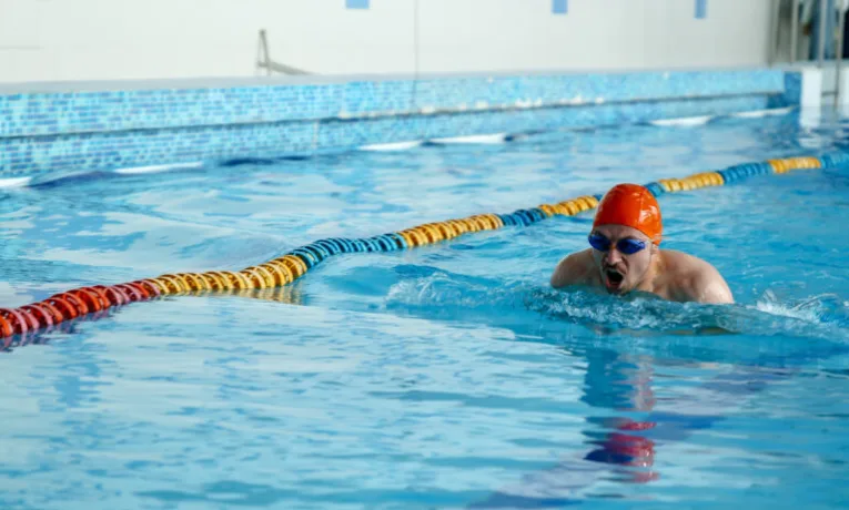 Оновлений басейн ІФНТУНГ відчинив двері після ракетного обстрілу