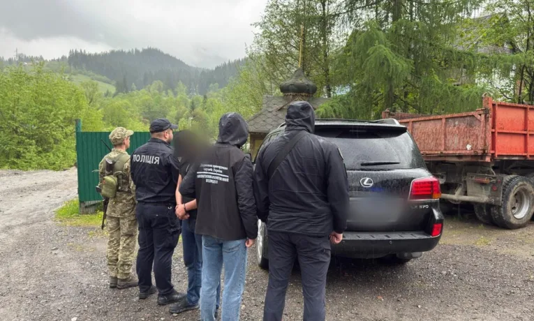 На кордоні з Румунією затримали прикарпатця, який намагався втекти за кордон