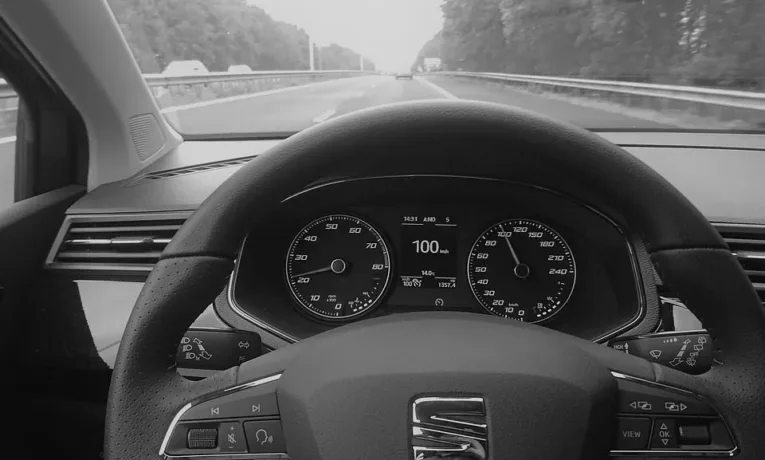 Як влаштований круїз-контроль, як правильно і безпечно ним користуватися