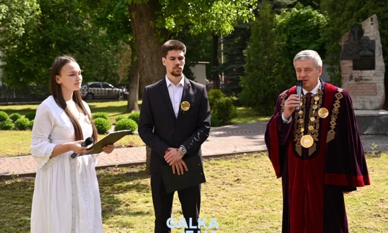 Свято науки в Івано-Франківську: (При)Карпатський університет відзначив 85-річчя