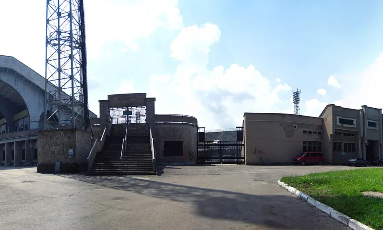 На стадіоні “Рух” облаштують простір для військових та ветеранів