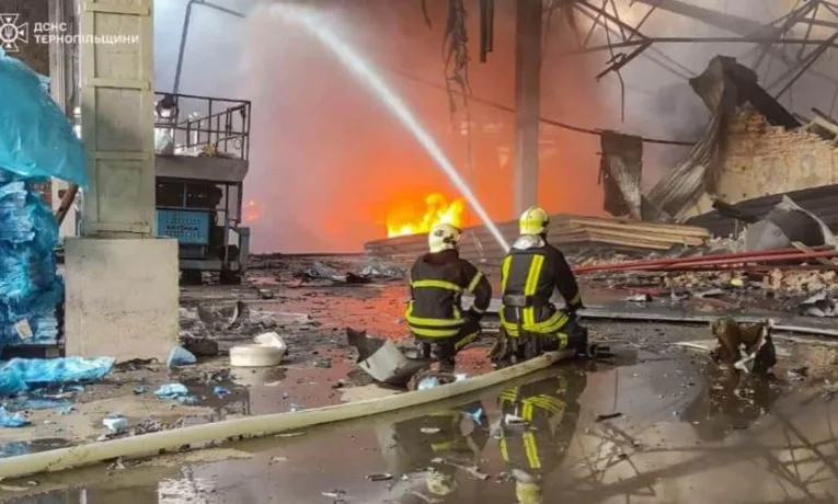 Росія атакувала Тернопіль: пошкоджено інфраструктуру, частина міста без електрики й води