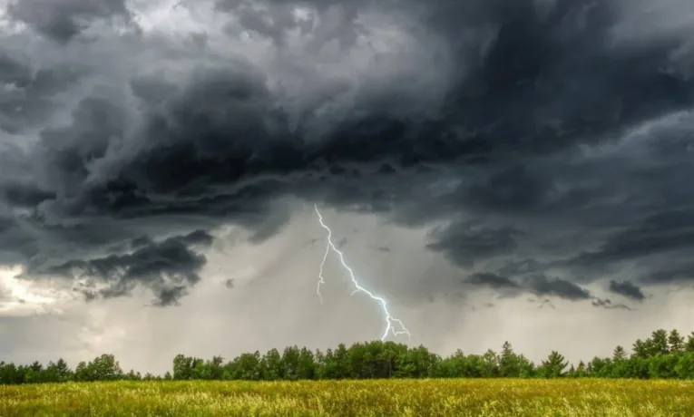 Штормове попередження.