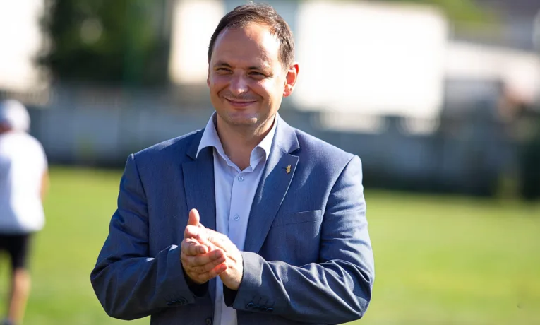 Освітян Франківська зобов’язали дивитися ефіри мера Марцінківа