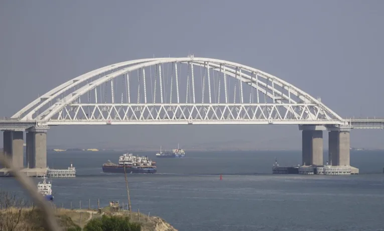 Кримський міст.