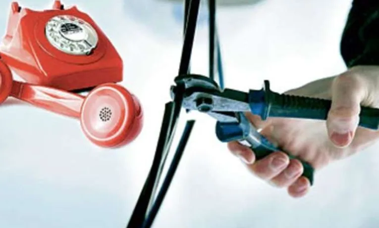 У Франківську засудили двох чоловіків за крадіжки телефонних кабелів