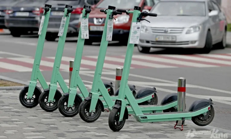 Електросамокати.
