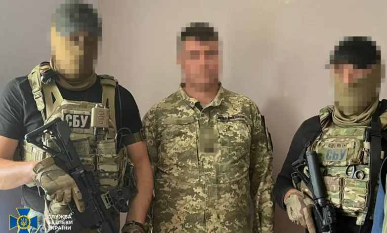 На Прикарпатті СБУ викрила майора-льотчика ЗСУ, який шпигував на Росію