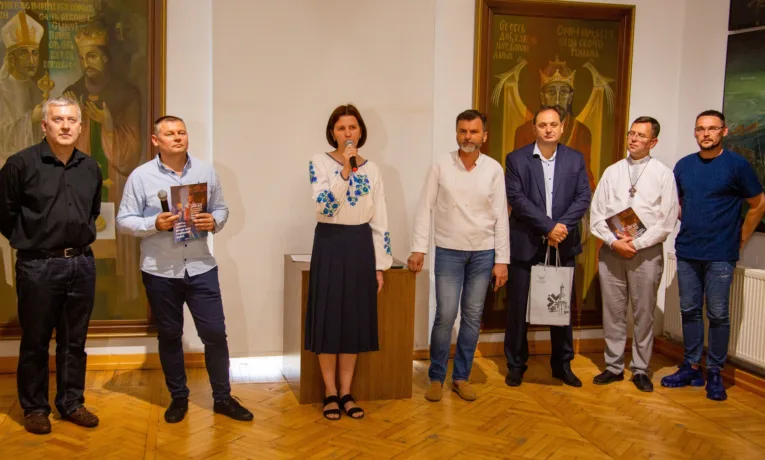 У Ратуші відкрили виставку памʼяті народного художника України