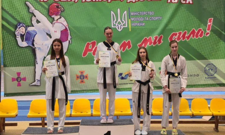 Прикарпатські тхеквондистки здобули 4 медалі на чемпіонаті України у Львові