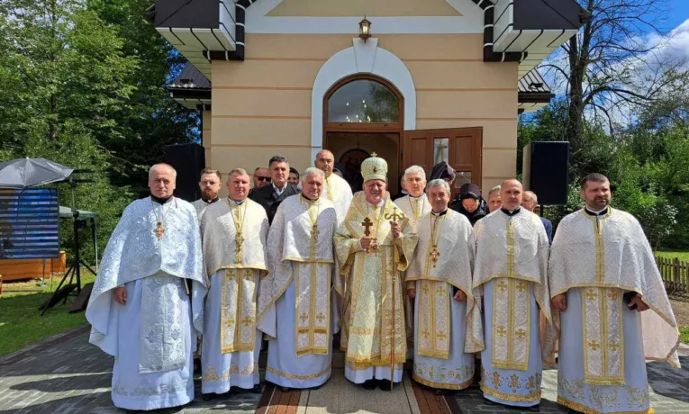 На Франківщині освятили новий храм Різдва Пресвятої Богородиці