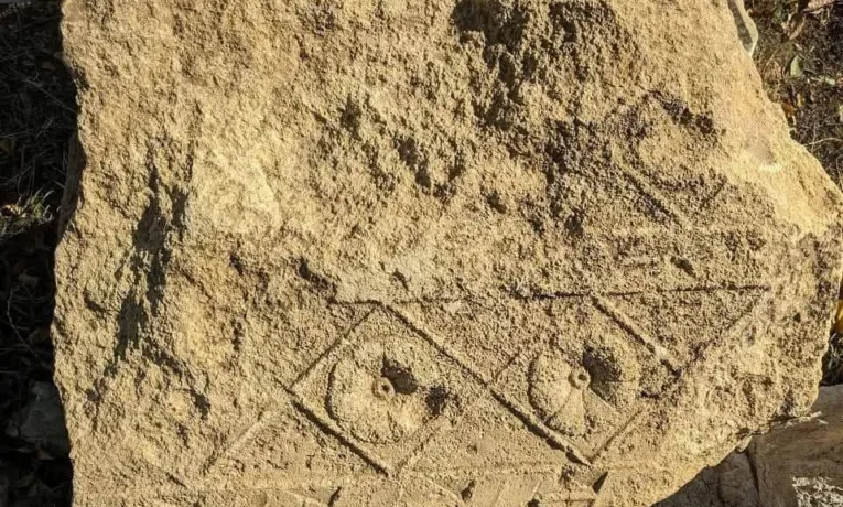 Археологи натрапили на ренесансну різьбу у Галицькому замку