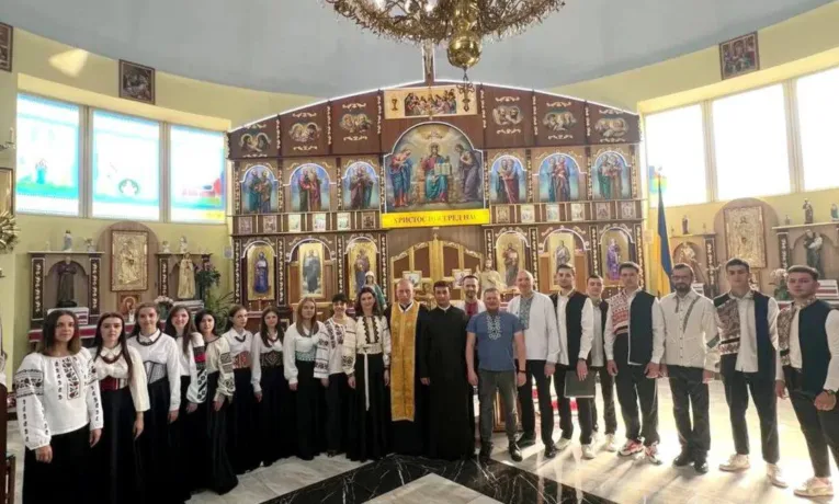 Митці Калуша зібрали 147 400 грн для військових на благодійних концертах