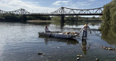 У Галичі відтворили середньовічний «Сплав солі» на Дністрі