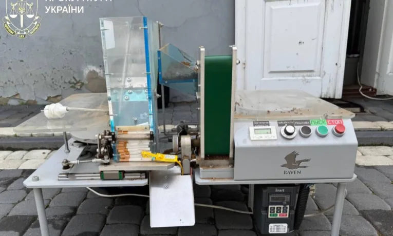 На Коломийщині викрито організовану групу, яка незаконно виготовляла та збувала тютюнові вироби