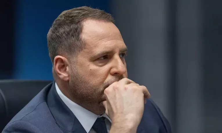 Зеленський звільнив Андрія Єрмака: Офіс президента готують до перезавантаження