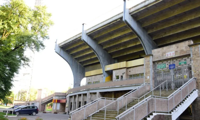 В Івано-Франківську облаштовують новий ветеранський простір на стадіоні «Рух»