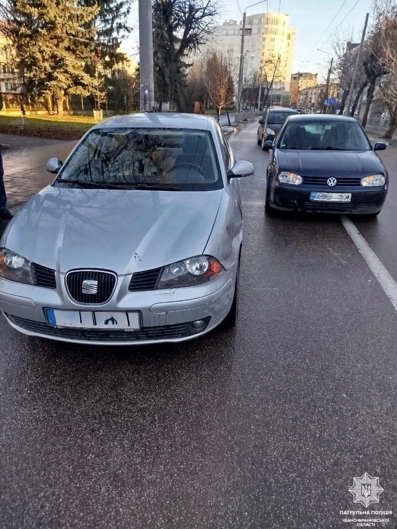 Три авто потрапили в ДТП на вулиці Довгій через недотримання дистанції