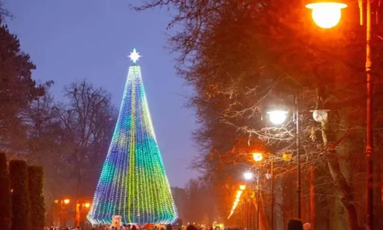Франківців запрошують на відкриття головної ялинки