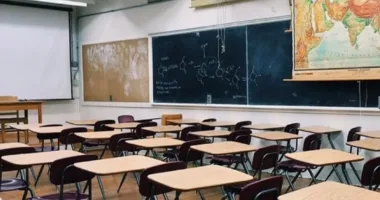 Через надзвичайну ситуацію в енергетиці школи Прикарпаття тимчасово призупиняють очне навчання