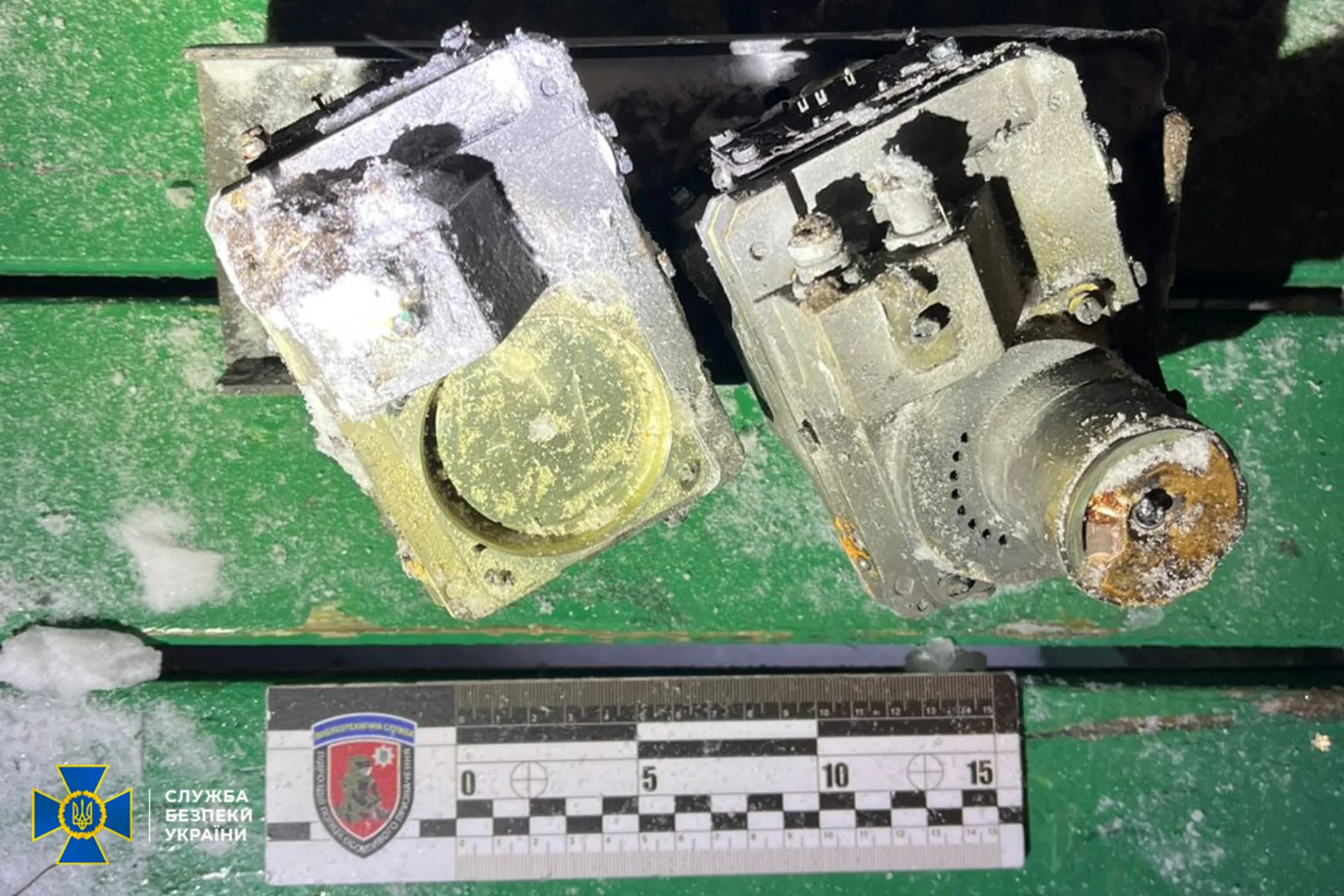 СБУ показала уламки ракети &laquo;Орєшнік&raquo;, якою рф атакувала Львівщину