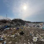 Стихійне сміттєзвалище замість полігону: ексдиректора КП підозрюють у забрудненні земель