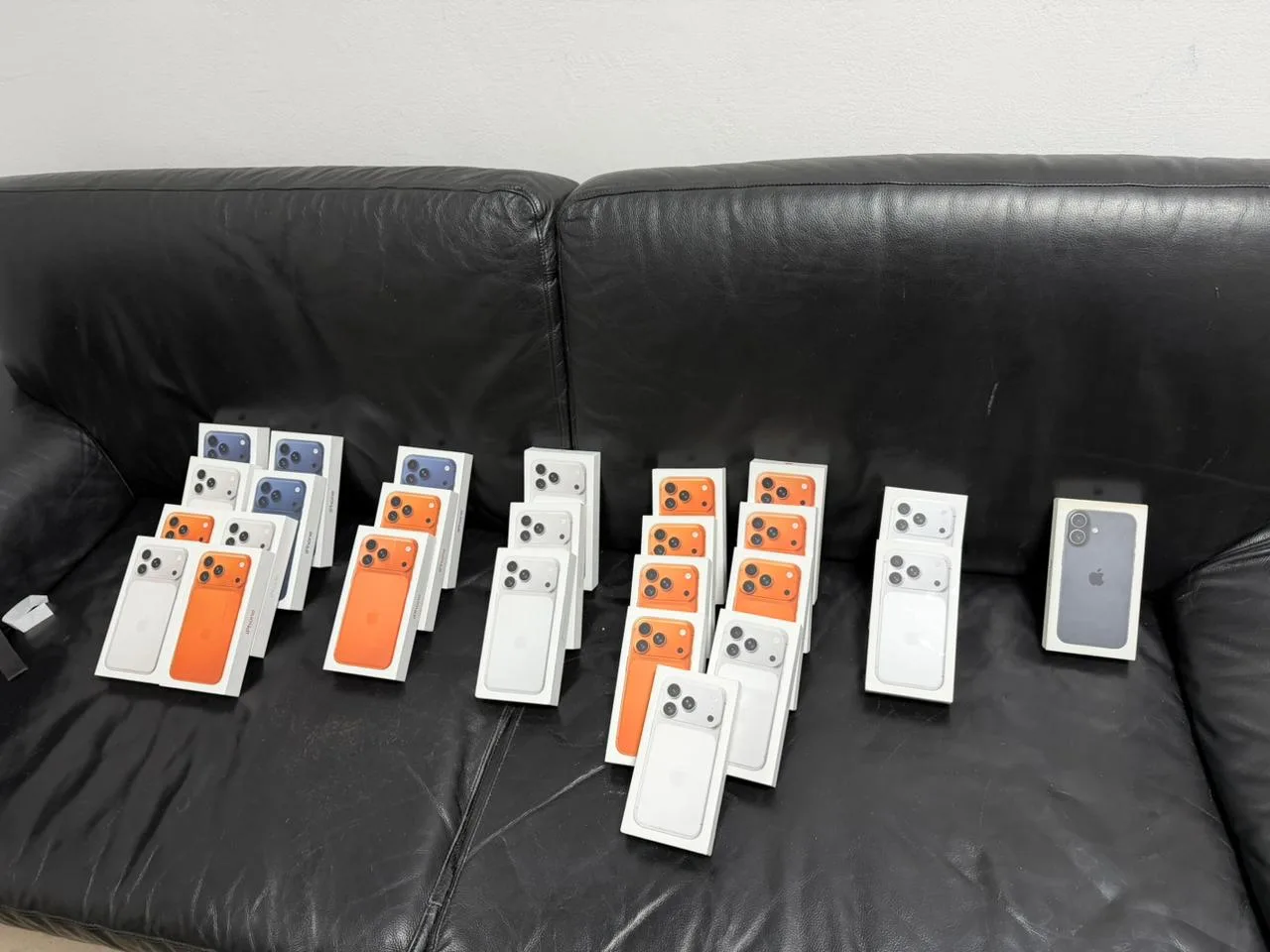 Франківець намагався ввезти через кордон iPhone без декларування