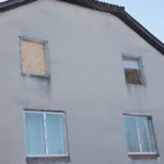 Жителям громад, що зазнали обстрілу, допоможуть відновити оселі