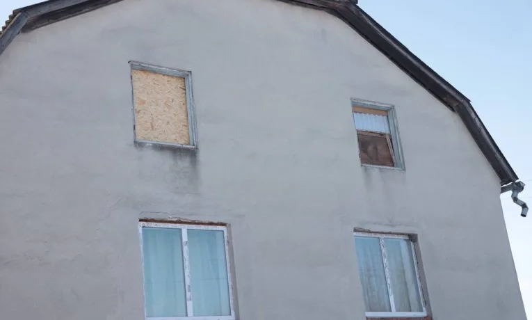 Жителям громад, що зазнали обстрілу, допоможуть відновити оселі