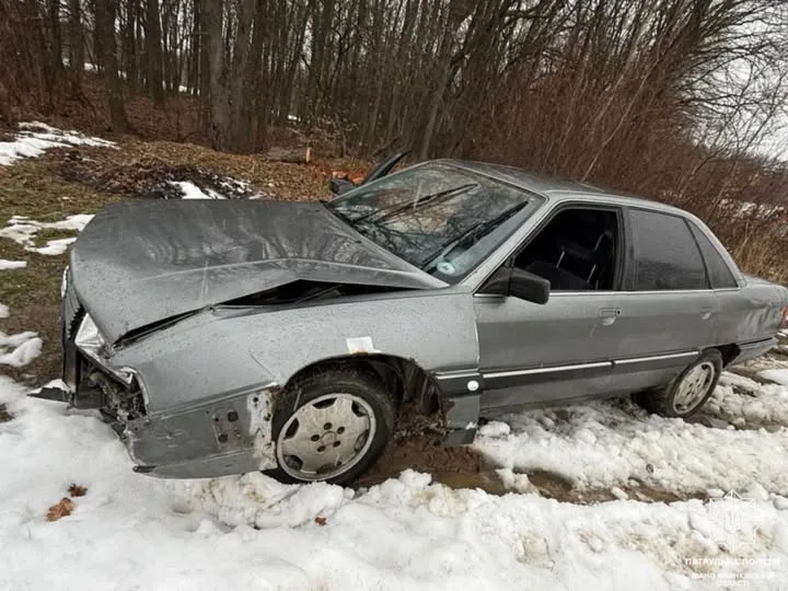 На Франківщині нетверезий водій без страхового полісу тікав від патрульних
