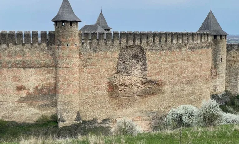 Історична пам’ятка пошкоджена: у Хотинській фортеці стався обвал
