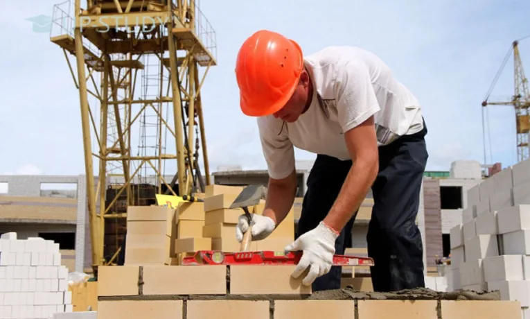 Трагедія на будівництві: 16-річний хлопець загинув після падіння з висоти