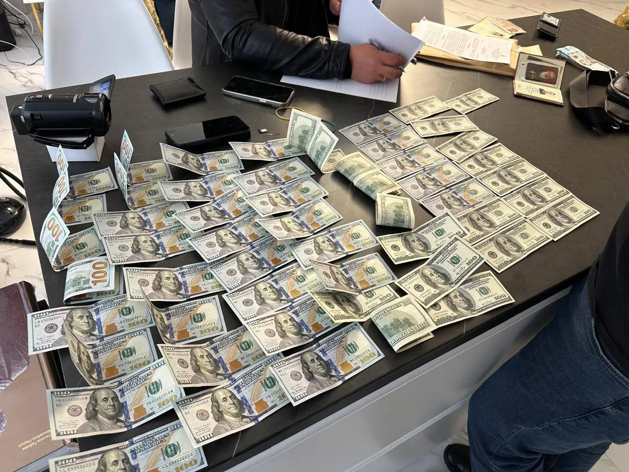 Обшуки в поліції Івано-Франківщини: затримано високопосадовців