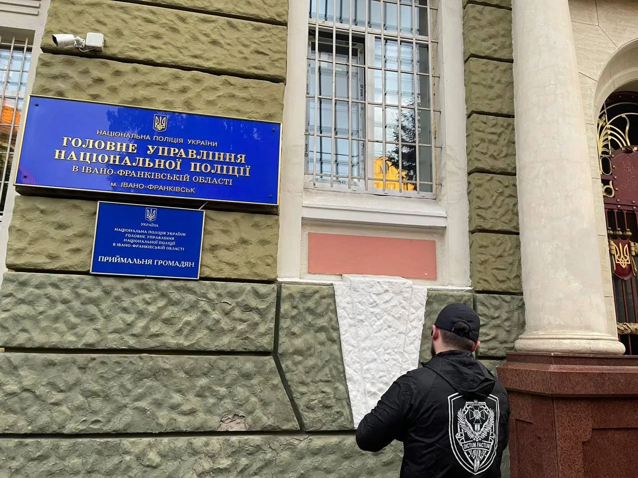 Обшуки в поліції Івано-Франківщини: затримано високопосадовців