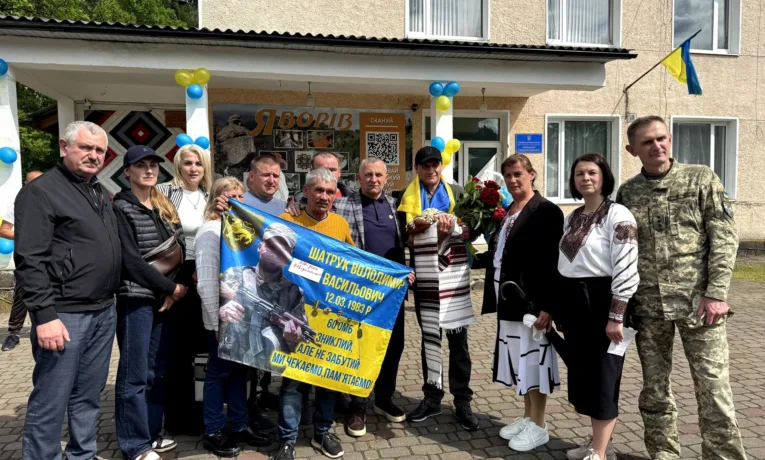 Після обміну полоненими до Яворова повернувся український захисник