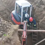У Верховині чоловік опинився під завалом під час копання криниці
