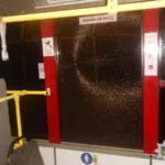 У Франківську неповнолітній пошкодив скло маршрутки пострілом із рогатки