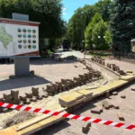 На Привокзальній площі Франківська облаштовують безбар’єрний простір