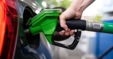 Україна переходить на бензин Е10: чи подорожчає пальне