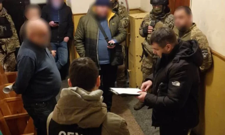 На Прикарпатті викрили схему ухилення від мобілізації через «Оберіг»