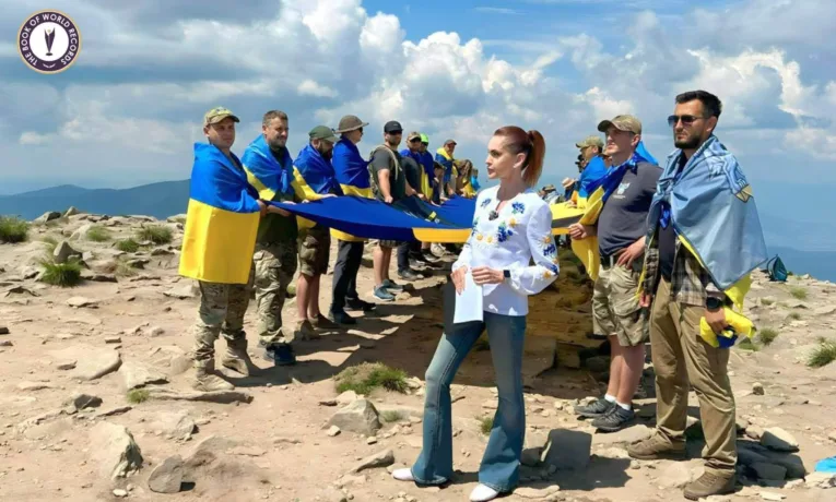 На Говерлі встановили рекорд України: 35 військових і ветеранів взяли участь у найвищому телеефірі