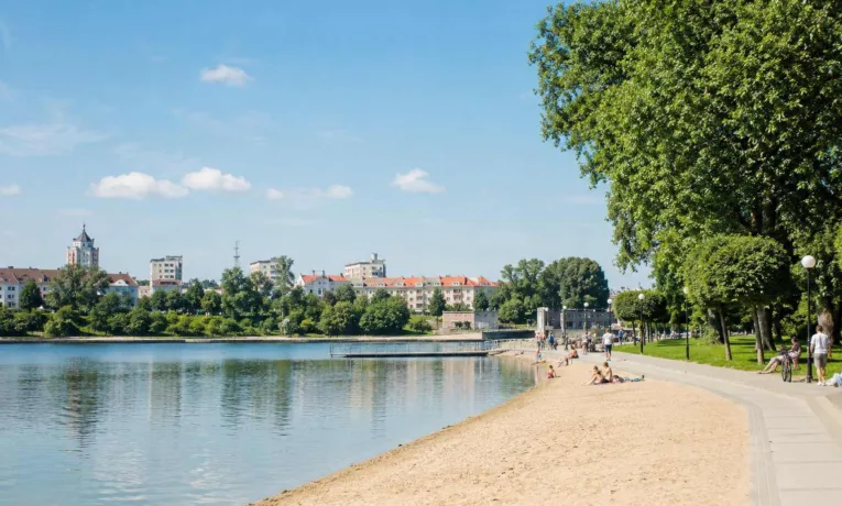 На Прикарпатті назвали місця, де безпечно купатися: результати перевірки води
