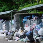 На Прикарпатті посадовця підозрюють у привласненні коштів за вивезення сміття