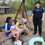Мати була напідпитку, у будинку - безлад: на Надвірнянщині забрали шістьох дітей
