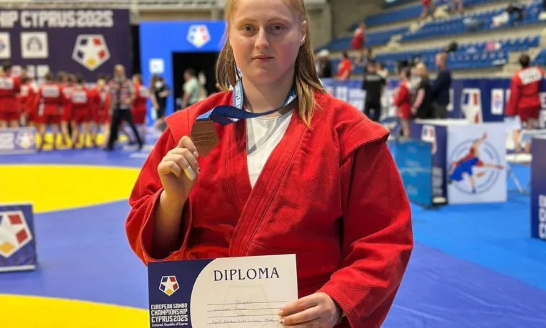 Самбістка з Івано-Франківщини виборола «бронзу» на чемпіонаті світу