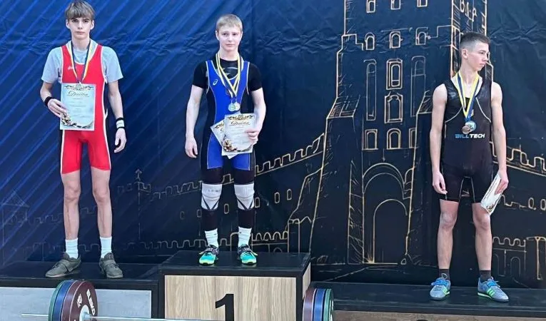 Коломиянин здобув срібло чемпіонату України з важкої атлетики серед юнаків